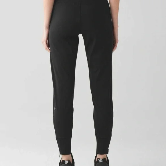 Lululemon Fresh Tracks Pant size 6 - Picture 2 of 5